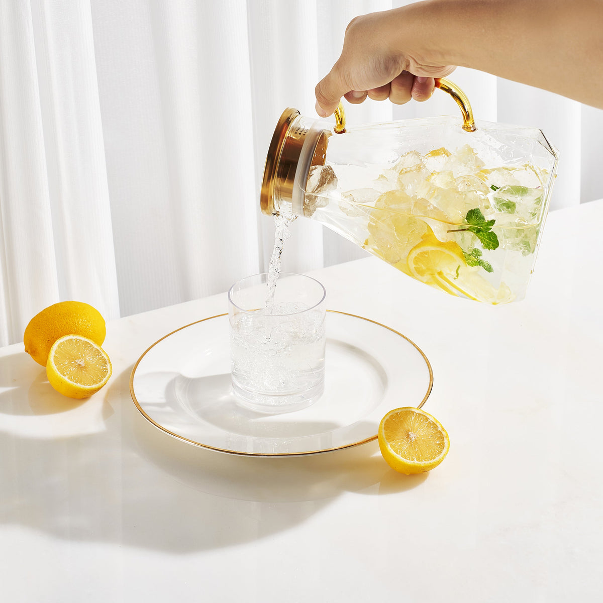 Classica Pitcher