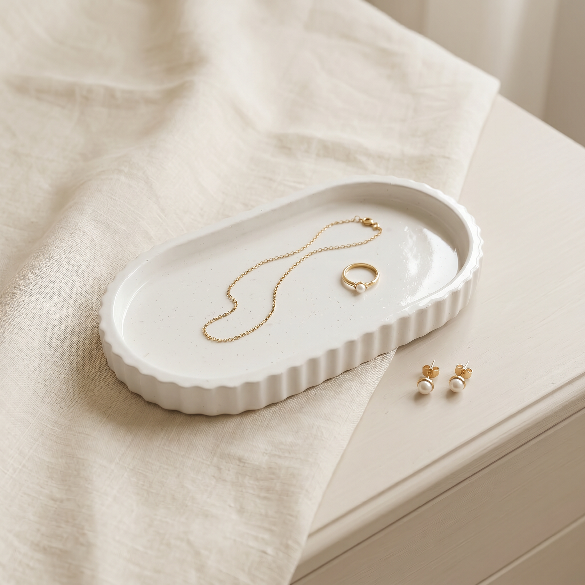 Scalloped Oblong Catchall Tray, Gypsum White 7"