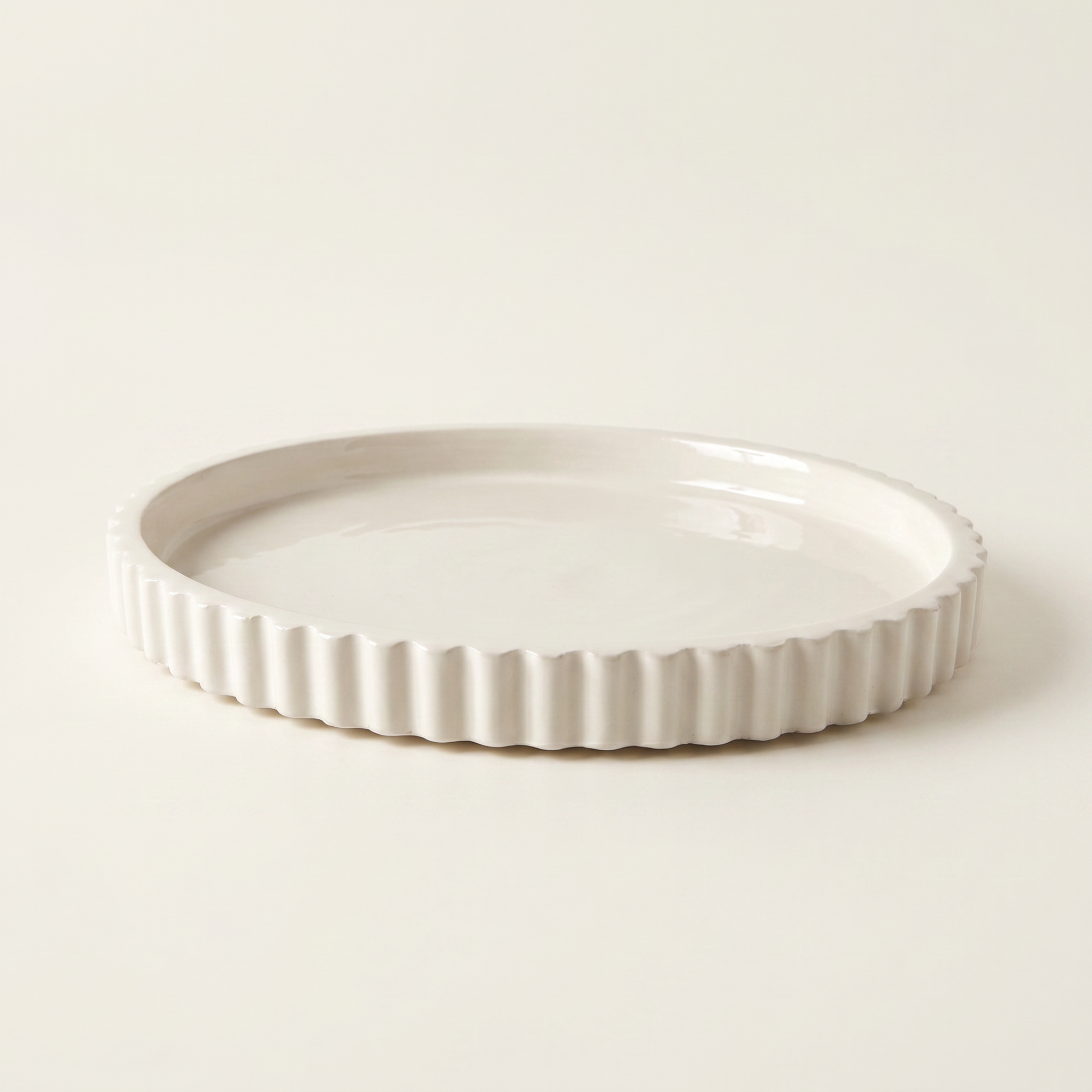 Scalloped Oval Tray, Gypsum White 8"
