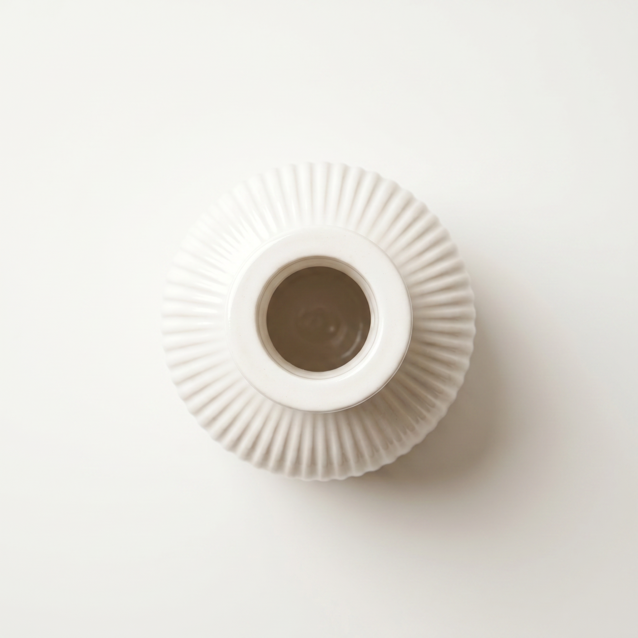 Ribbed Bottle Vase, Gypsum White 4"